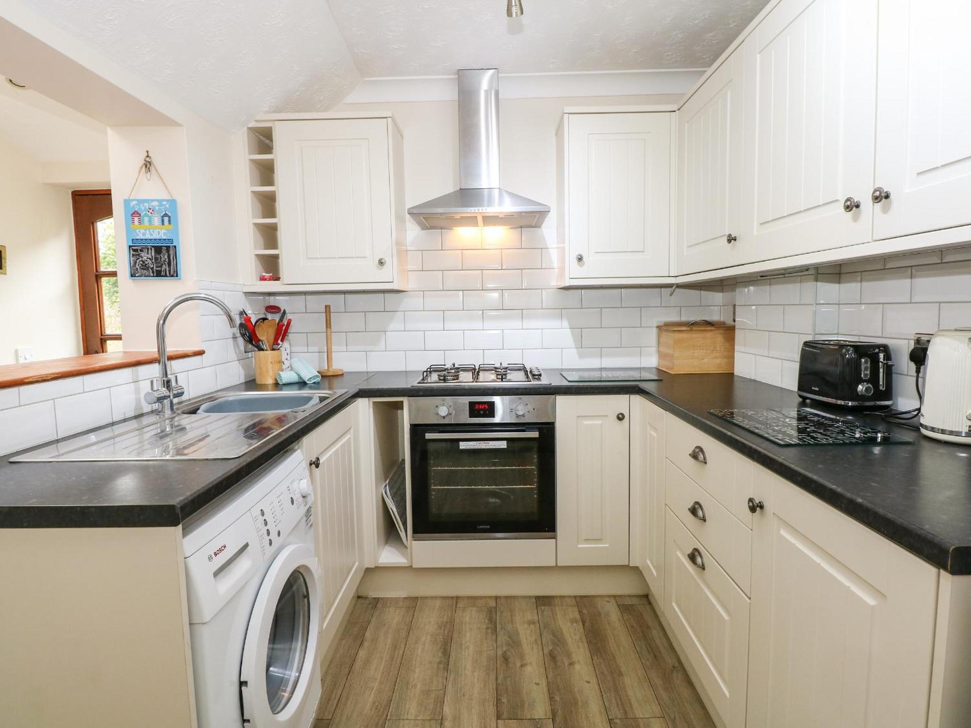 5 Melinda West Runton