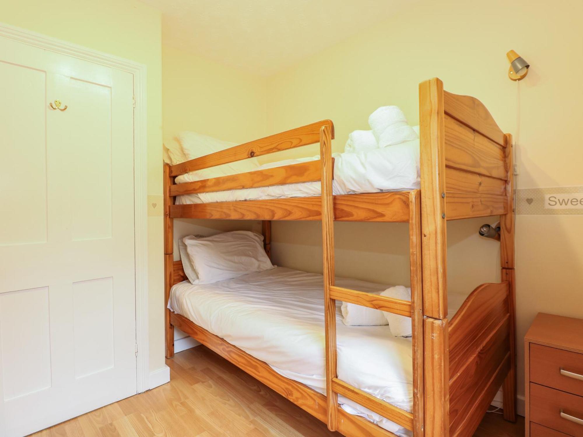 5 Melinda West Runton